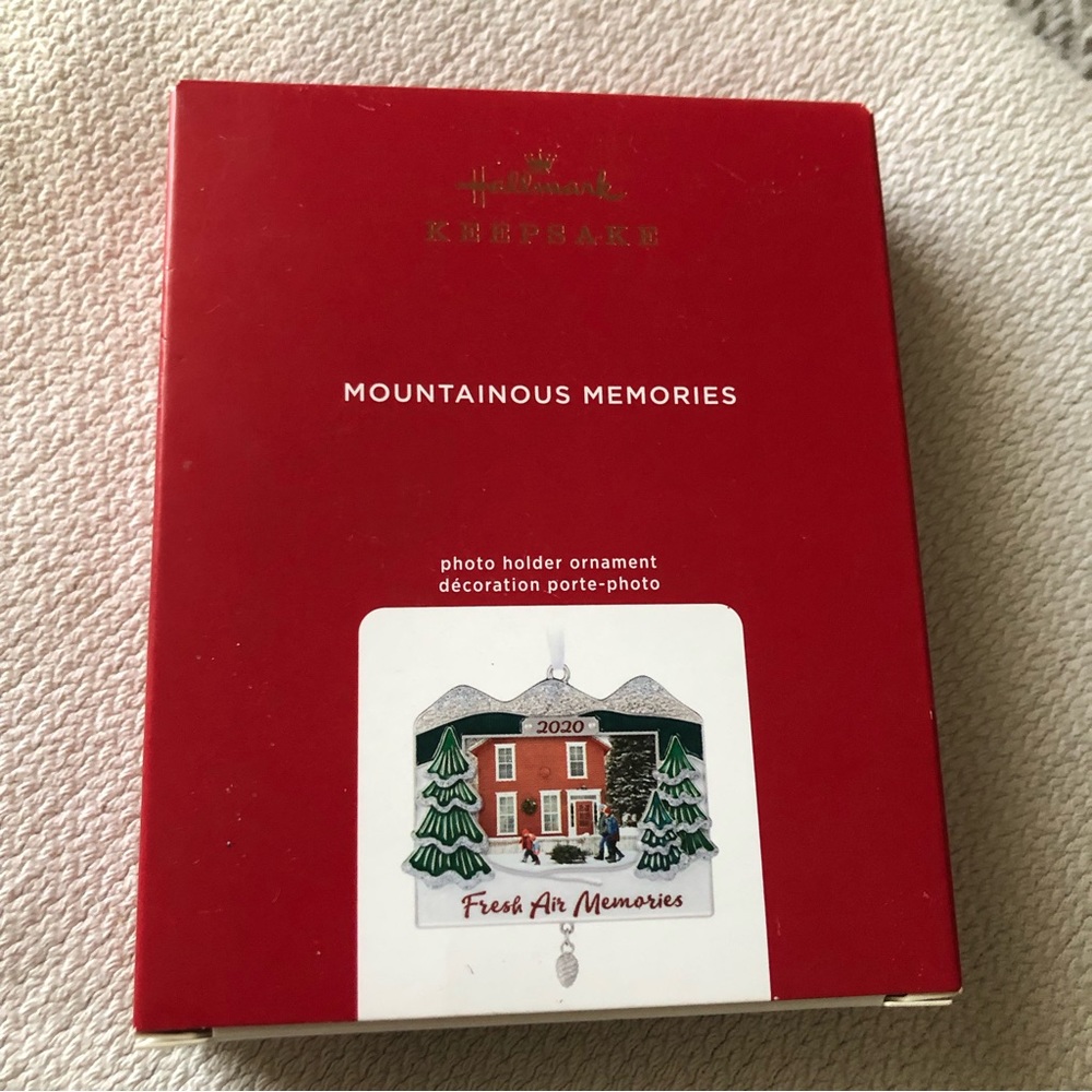 2020 Hallmark Mountainous Memories Frame Ornament.